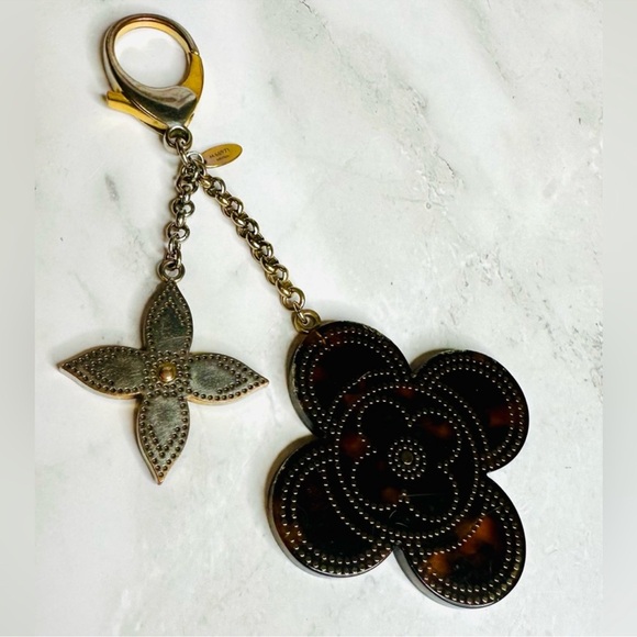 Louis Vuitton Stipply Flower Gold Brass & Tortoise Acetate Bag Charm, EUC - Picture 8 of 16